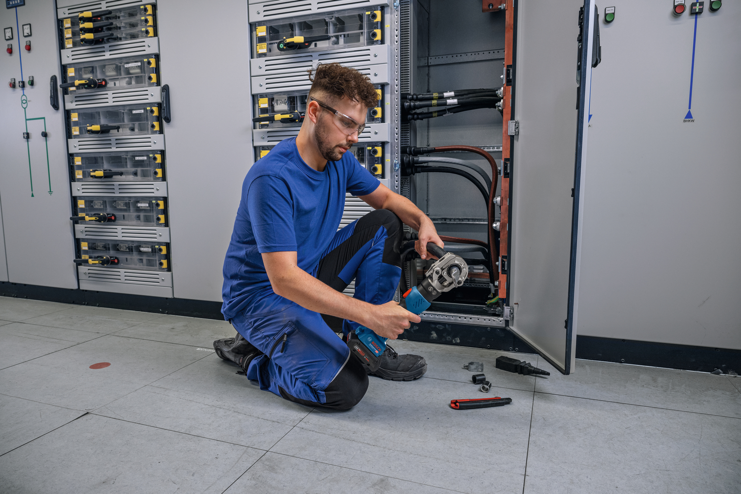 Bosch mit neuen Akku-hydraulischen Werkzeugen für Elektriker