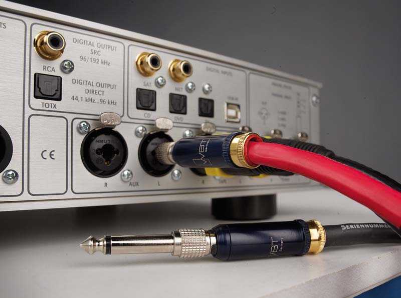 stereovorstufen_burmester_099_dac_pre_amplifer_bild_1299663887.jpg